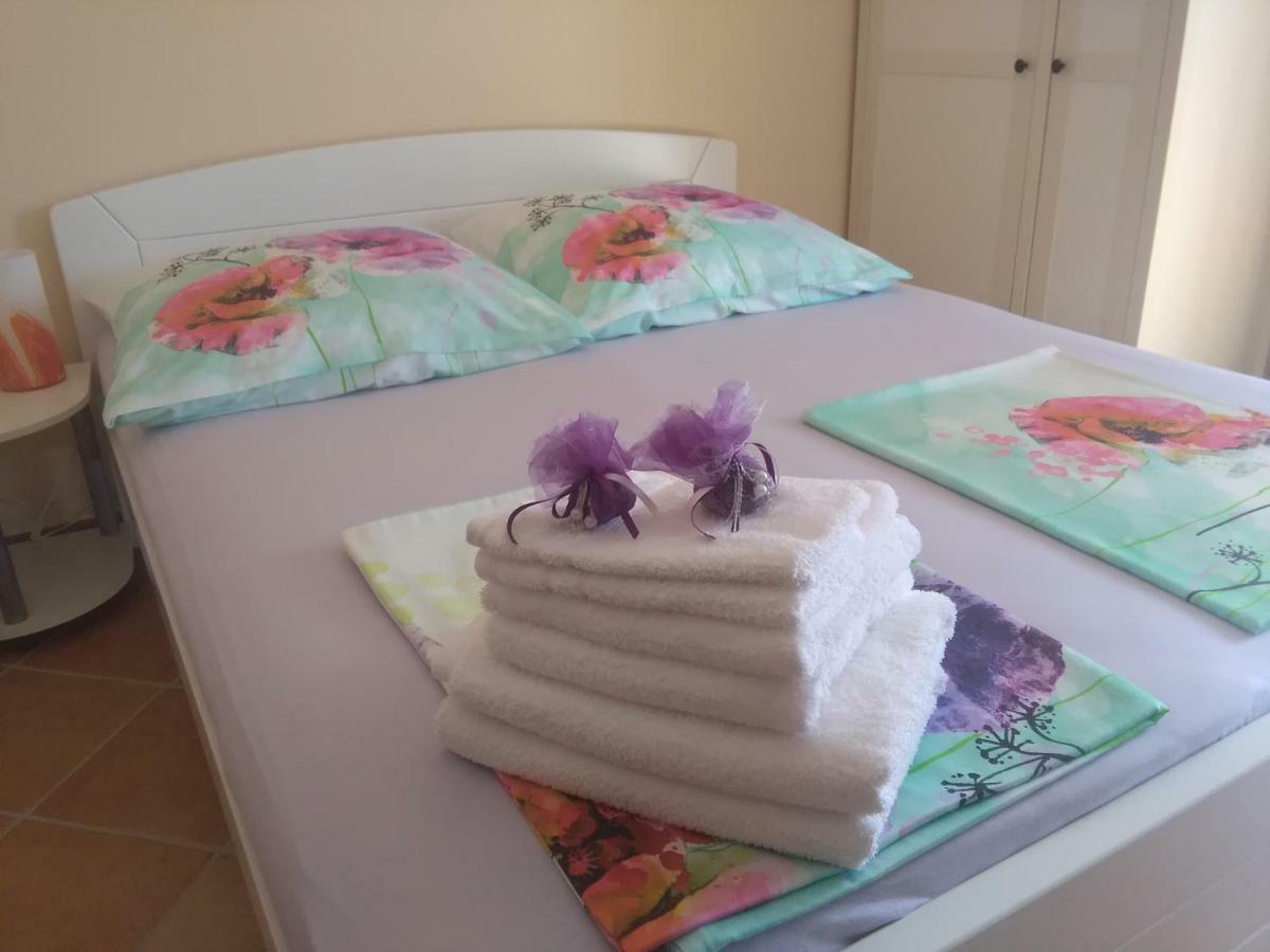 Appartementhaus Elena Jelsa  Ngoại thất bức ảnh