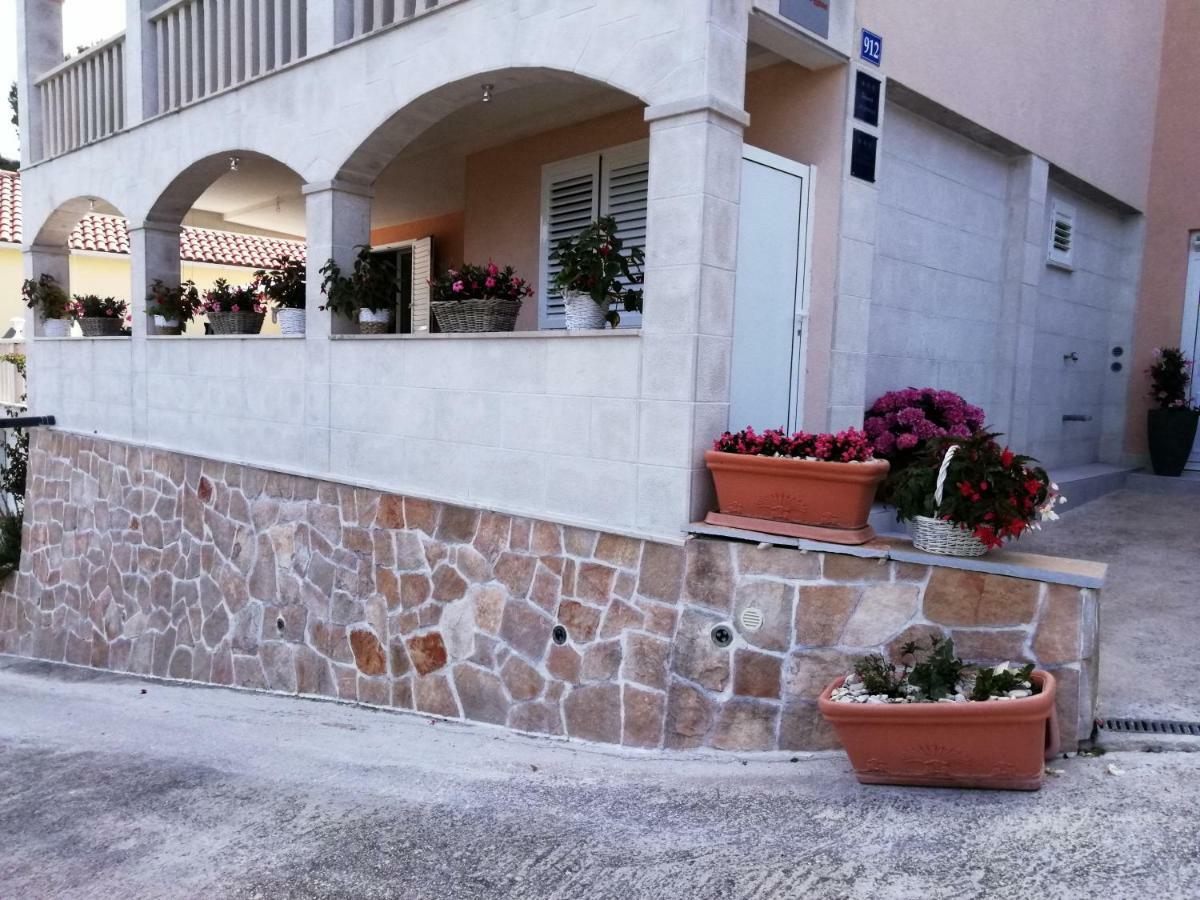 Appartementhaus Elena Jelsa  Ngoại thất bức ảnh